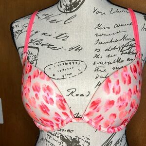 Victoria’s Secret push-up bra